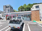 セブンイレブン　生駒中菜畑1丁目店まで850メートル