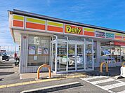 デイリーヤマザキ　奈良中央市場前店まで700メートル