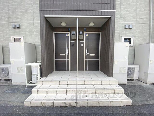 4 / 9
