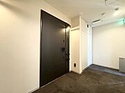 清潔感のある落ち着いた雰囲気の玄関です。