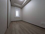 清かで艶やかな時間をもたらしてくれる室内です。