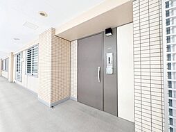 清潔感のある落ち着いた雰囲気の玄関です。
