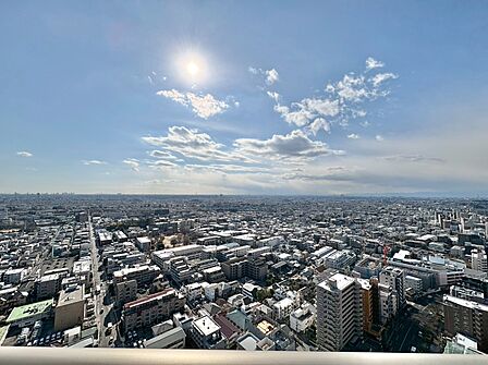 眺望や窓からの景色が良いと、家で過ごす時間も快適です。