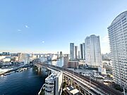 陽当たり・通風・開放感に恵まれた環境です。