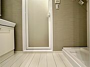十分な広さの脱衣所。
