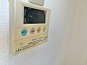 見やすい画面で操作しやすい給湯パネル。