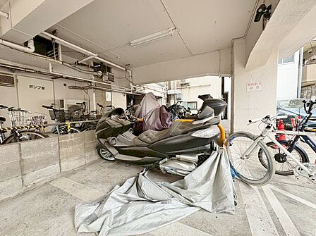 バイク置き場もございます。※空き状況は都度ご確認下さい。
