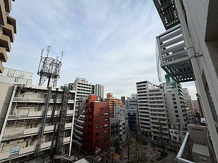 陽当たり・通風・開放感に恵まれた環境です。