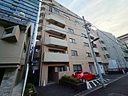 飽きのこないシンプルモダンな外観です。