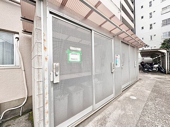 ゴミ置場。綺麗...