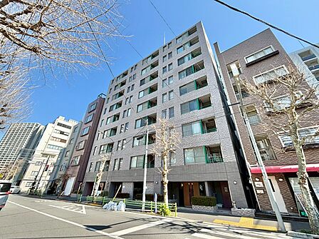 飽きのこないシンプルモダンな外観です。