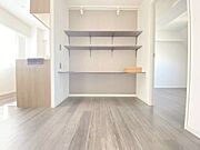 シンプルな内装と偏り過ぎないデザインで統一しました。