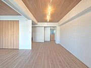 伸びやかな空間のなかで、ゆったりとしたひとときを過ごせます。