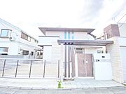 飽きのこないシンプルモダンな外観です。
