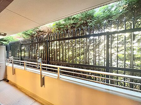 眺望や窓からの景色が良いと、家で過ごす時間も快適です。