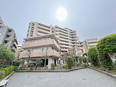外観：飽きのこないシンプルモダンな外観です。