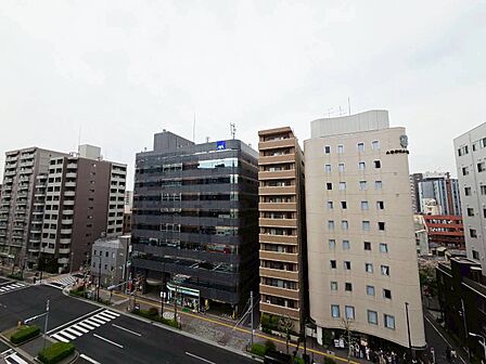 眺望や窓からの景色が良いと、家で過ごす時間も快適です。