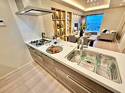 使いやすくスタイリッシュなキッチン空間になっております。