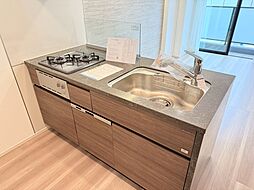 使いやすくスタイリッシュなキッチン空間になっております。