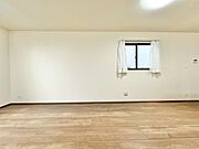 伸びやかな空間のなかで、ゆったりとしたひとときを過ごせます。