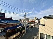 陽当たり・通風・開放感に恵まれた環境です。