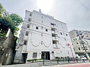 飽きのこないシンプルモダンな外観です。