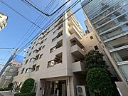 飽きのこないシンプルモダンな外観です。