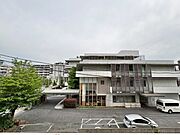 陽当たり・通風・開放感に恵まれた環境です。