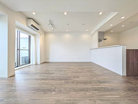 落ち着いた雰囲気に包まれて、伸びやかな空間。