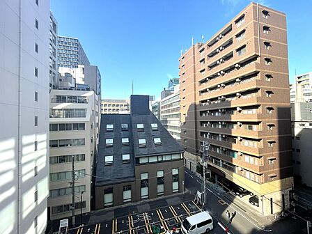 陽当たり・通風・開放感に恵まれた環境です。