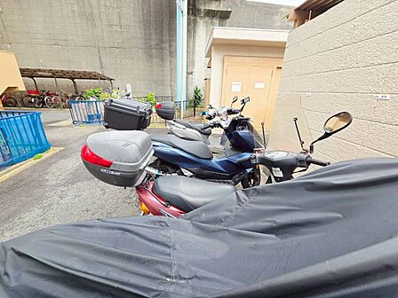 バイク置き場もございます。※空き状況は都度ご確認下さい。