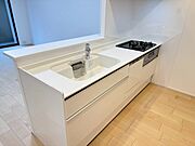 使いやすくスタイリッシュなキッチン空間になっております。