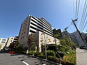 飽きのこないシンプルモダンな外観です。