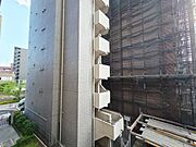 陽当たり・通風・開放感に恵まれた環境です。