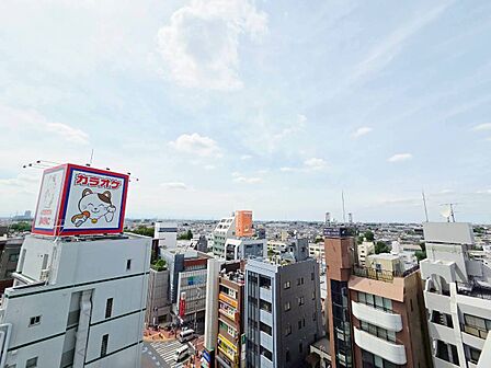 陽当たり・通風・開放感に恵まれた環境です。