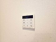 見やすい画面で操作しやすい給湯パネル。