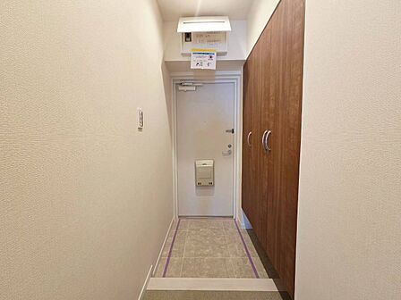清潔感のある落ち着いた雰囲気の玄関です。