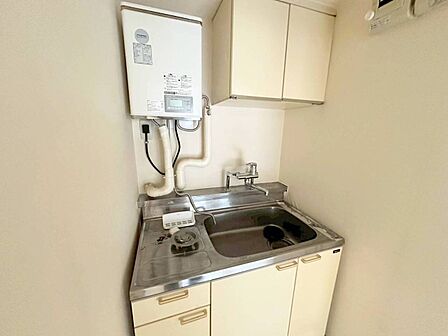 使いやすくスタイリッシュなキッチン空間になっております。