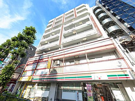 飽きのこないシンプルモダンな外観です。