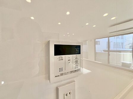 見やすい画面で操作しやすい給湯パネル。