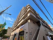 忙しく過ぎゆく日常を置き去るほど、ゆったりした時間が流れる住環境。※CG加工により晴天にしています。