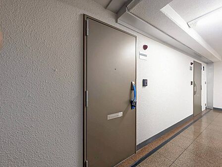 清潔感のある落ち着いた雰囲気の玄関です。