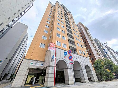 飽きのこないシンプルモダンな外観です。