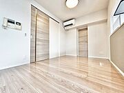 シンプルな内装と偏り過ぎないデザインで統一しました。