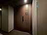玄関：清潔感のある落ち着いた雰囲気の玄関です。
