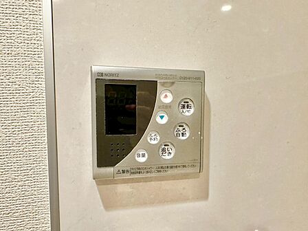見やすい画面で操作しやすい給湯パネル。