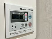 見やすい画面で操作しやすい給湯パネル。