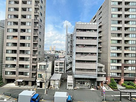眺望や窓からの景色が良いと、家で過ごす時間も快適です。