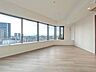 室内：通風・採光に優れ、心地よい光と風が溢れています。