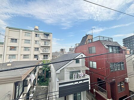 眺望や窓からの景色が良いと、家で過ごす時間も快適です。